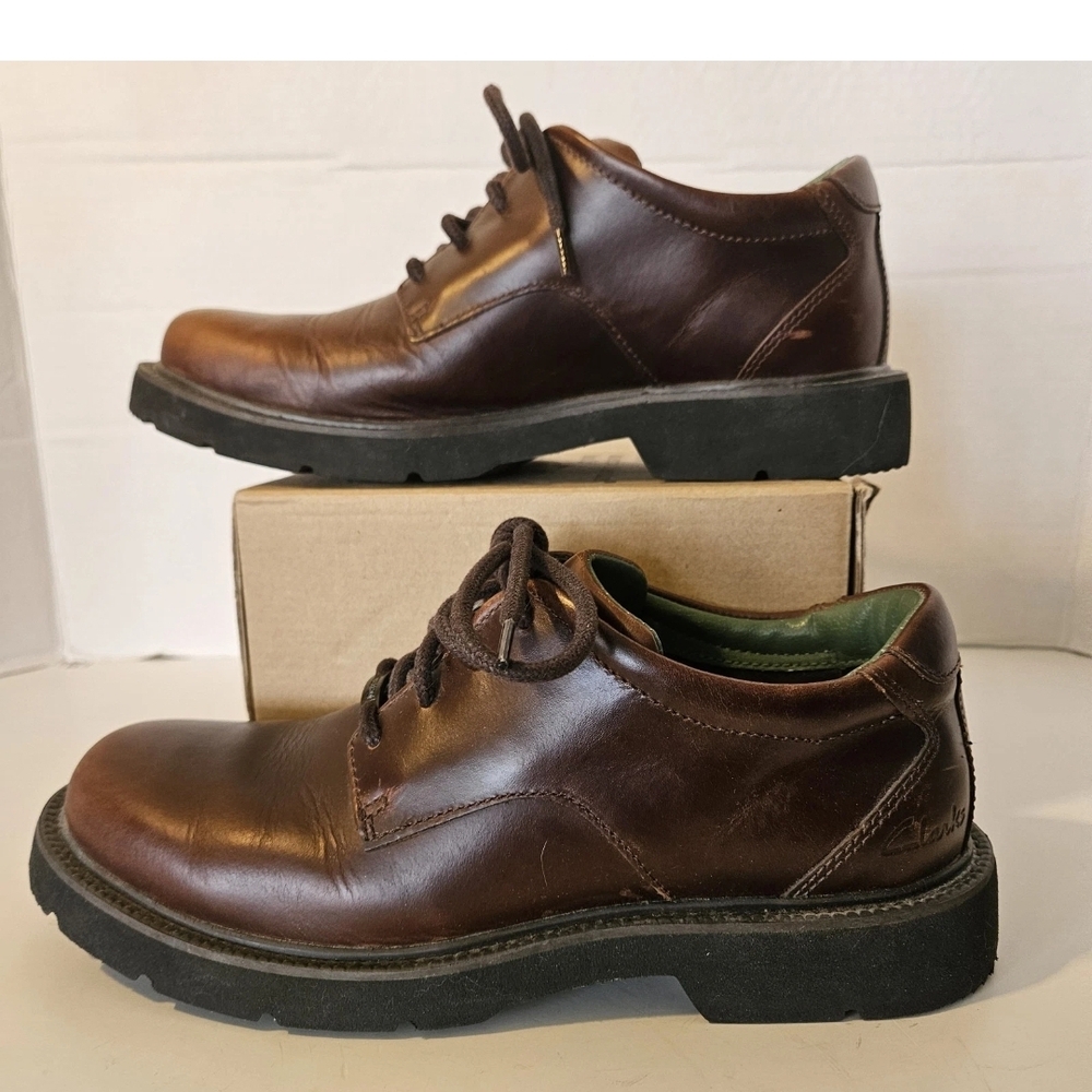 Clark's Men's Brown Waterproof Lace Up  Shoes Size 7.5M